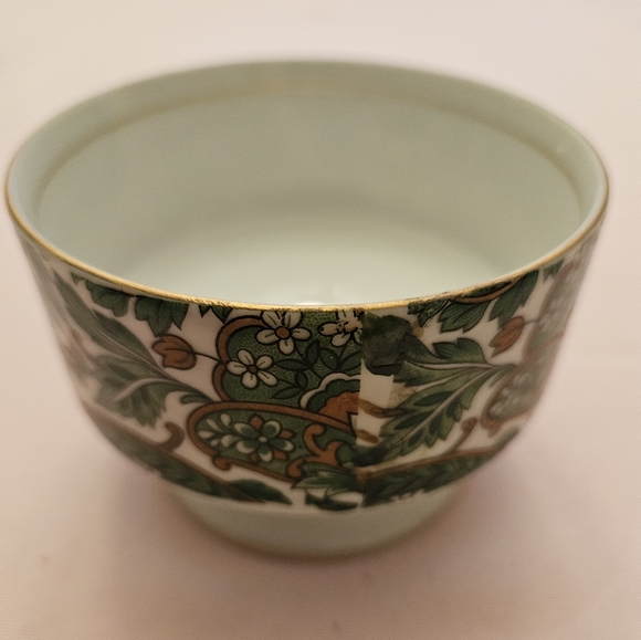 Royal Paisley Pedestal Bowl Cup - Picture 3 of 9